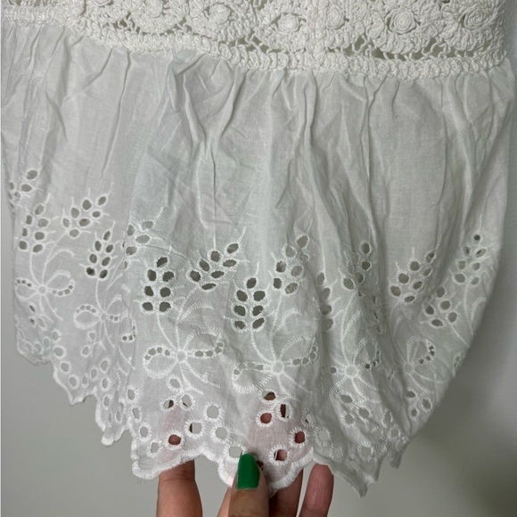 Klasiks white crochet lace eyelet boho top - Picture 4 of 7